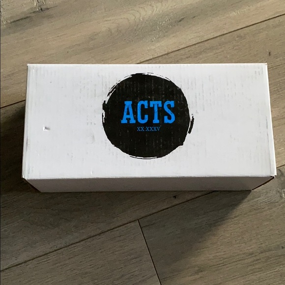New Acts Brand shoes - Picture 3 of 4